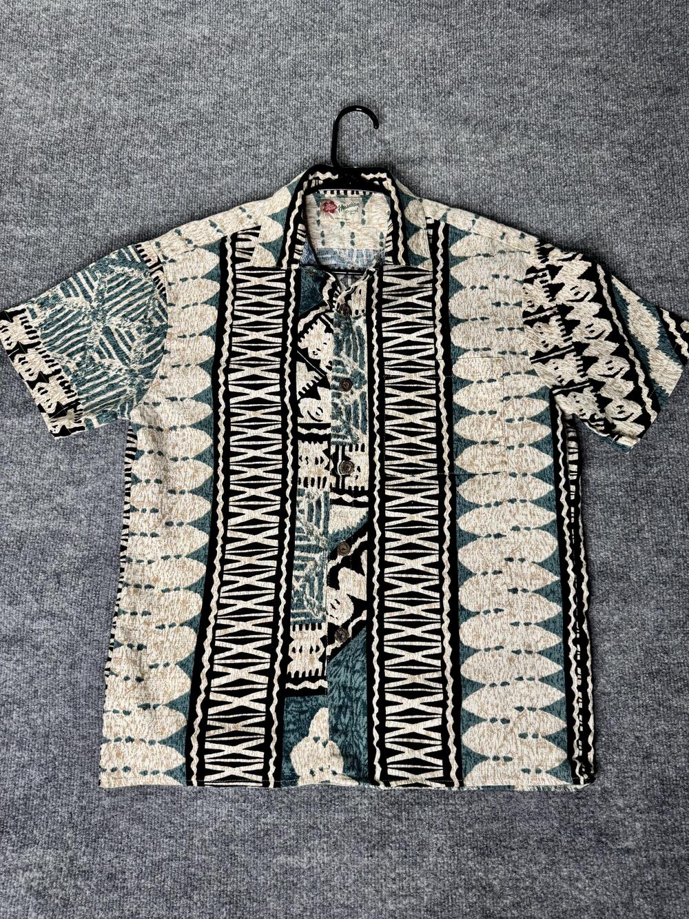 Hilo Hattie Shirt Mens Large Green Tribal Hawaiian Button Up Short Sleeve Casual